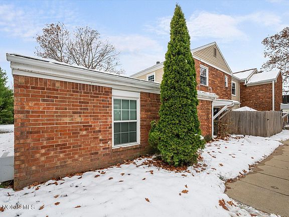 2nd image of 5705 Aspen Dr #30