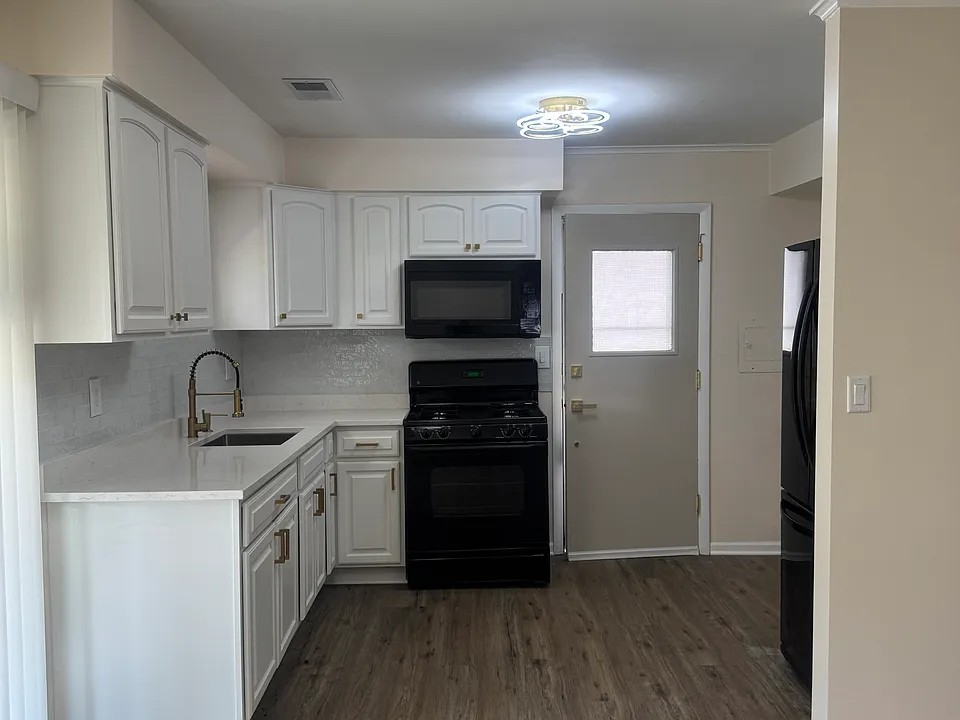 16225 Clifton Park Ave