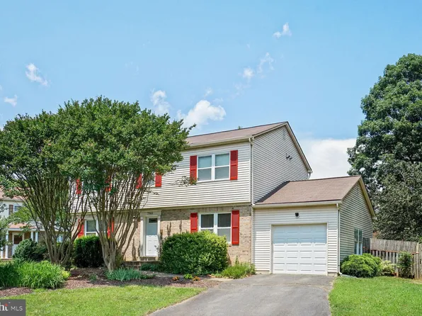 7966 Arden Ct, Dunn Loring, VA 22027