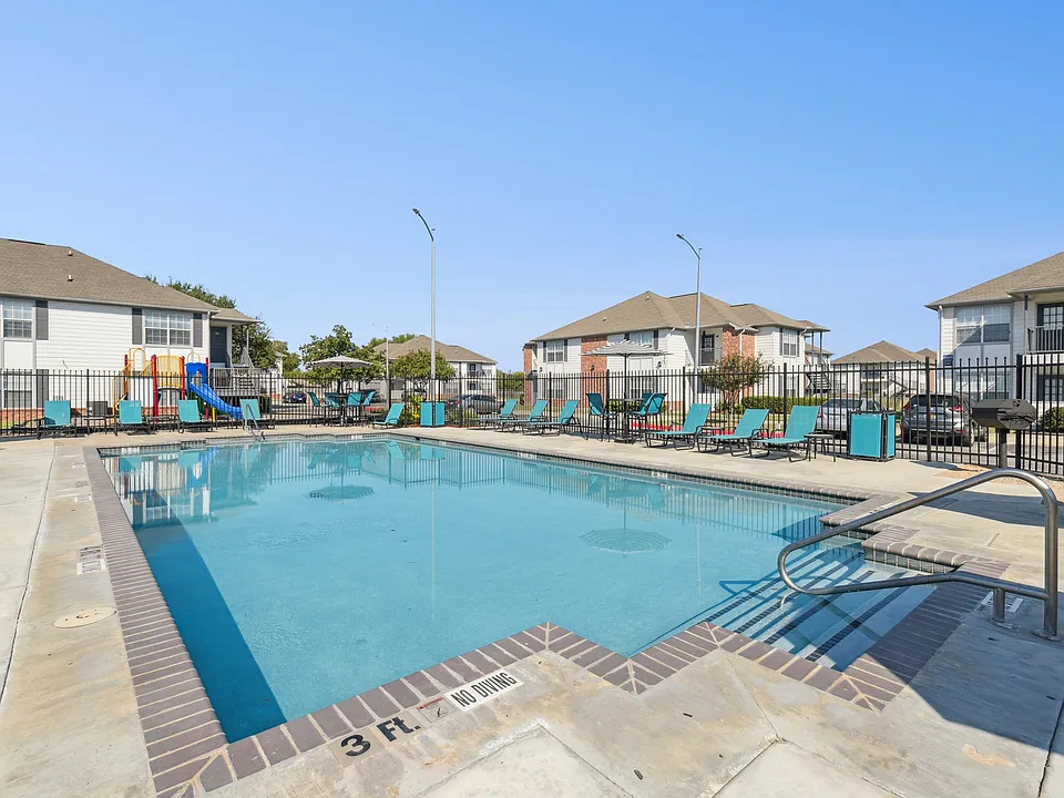 Las Villas De Leon Apartments