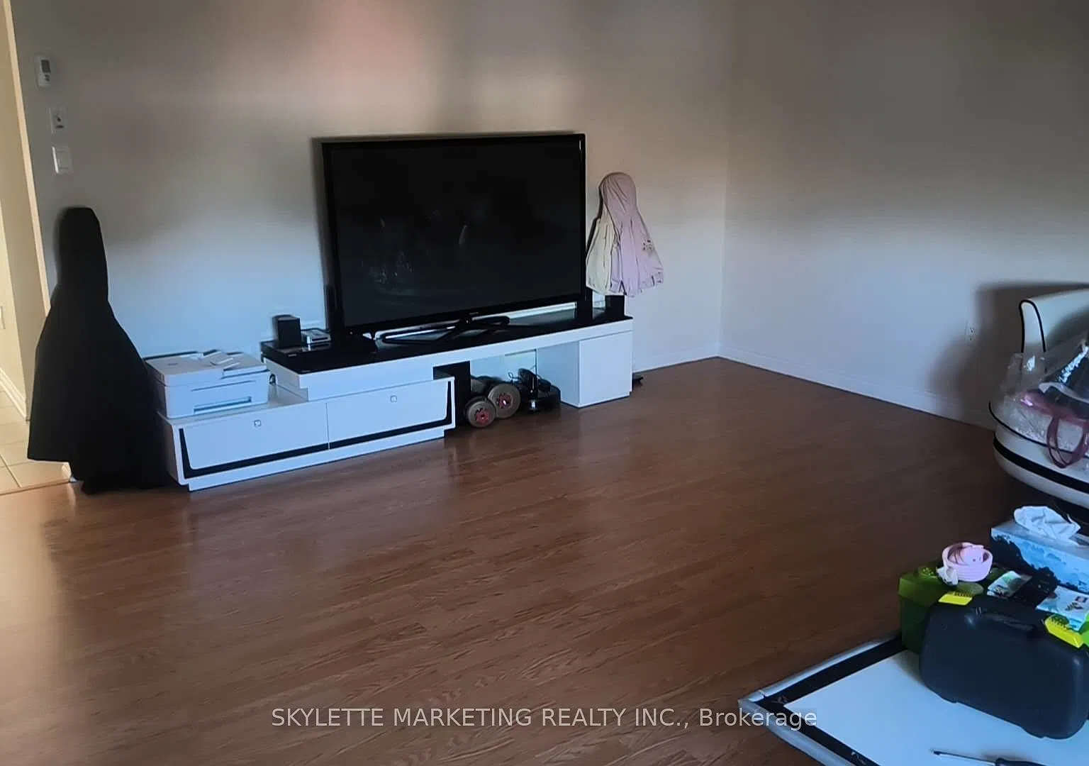 3 bed, $2,999 — Photo 3