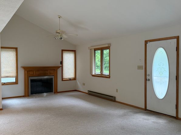 425 Iris Rd