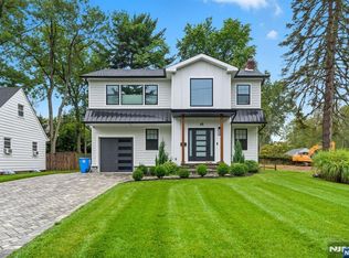 48 Windsor Rd, Tenafly, NJ 07670