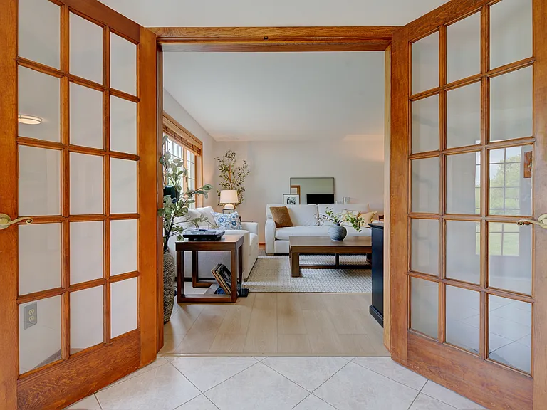 S79W17090 Pamela Ct — Photo 11