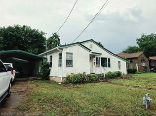 107 N Montgomery St, Clarksville, AR 72830