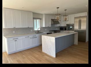 1025 Crestview Dr, Millbrae, CA 94030