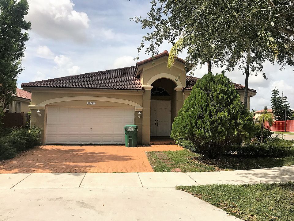1st image of 11242 NW 79th Ln