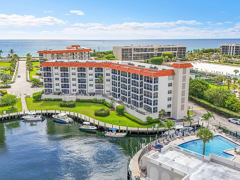 2871 N Ocean Blvd #M338 — Photo 30
