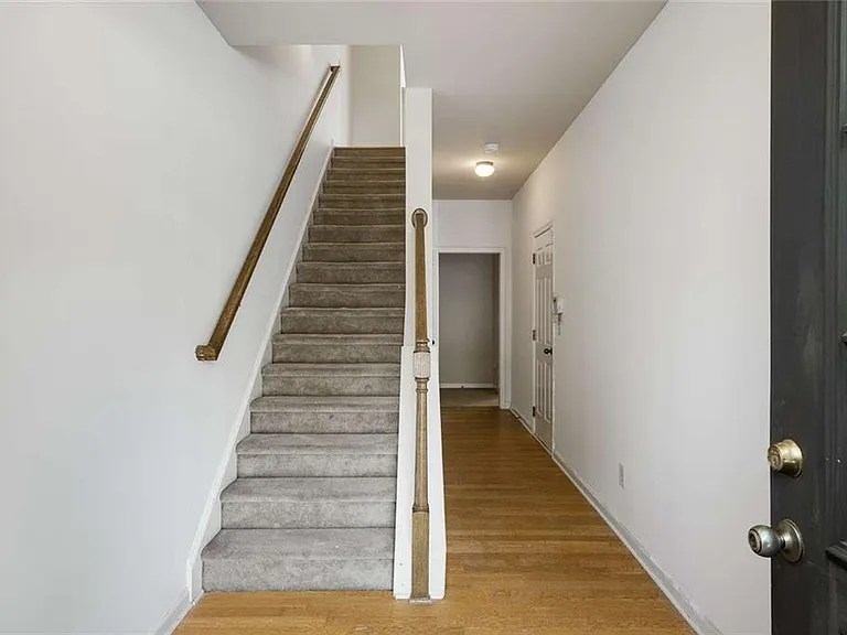 1798 Oakbrook Ln NW #8 — Photo 5