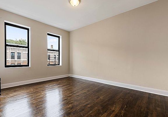 3rd image of 133 Seaman Ave APT 5A
