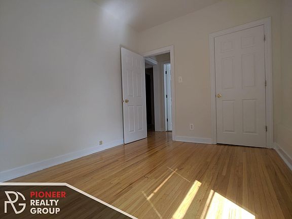 3rd image of 3825 N Fremont St #Dd3w
