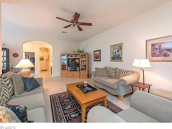 2nd image of 833 Vistana Cir