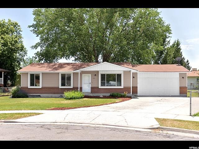 1st image of 1851 W Gold Rush Cir
