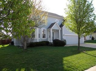 444 N Singletree St, Olathe, KS 66061