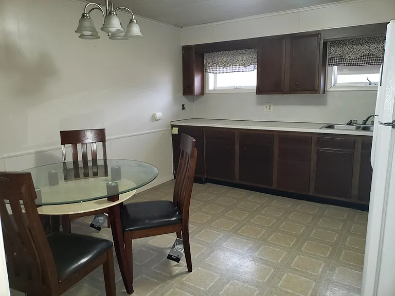 1360 Farm View Rd — Photo 2
