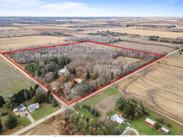2230 Greening Rd, Applegate, MI 48401