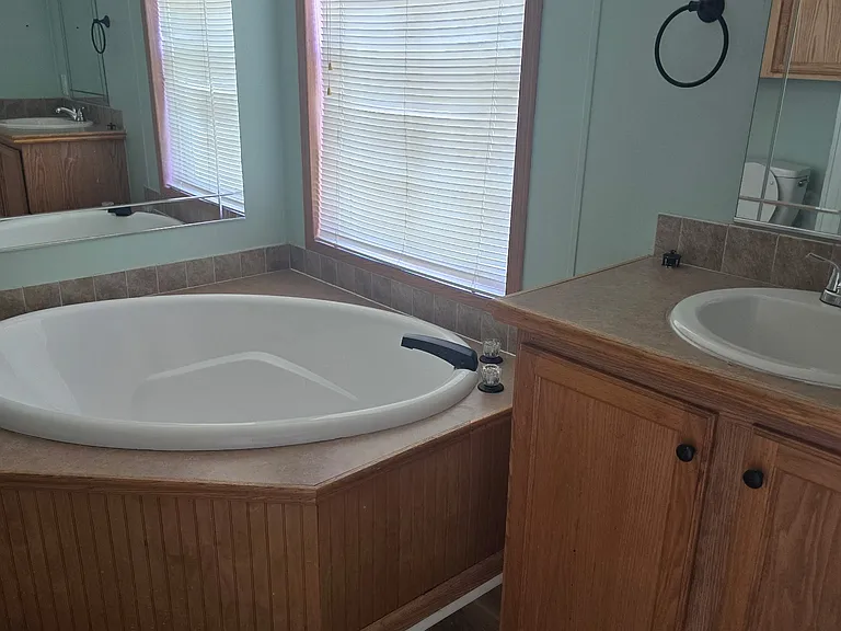 3913 Benjamin Way — Photo 9