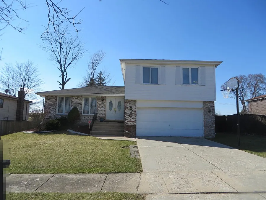 554 Highland Rd photo 1