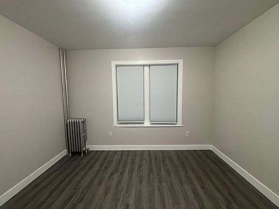 4th image of 567 Bergen Ave #32