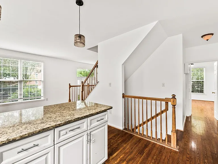 6139 Donival Sq — Photo 34
