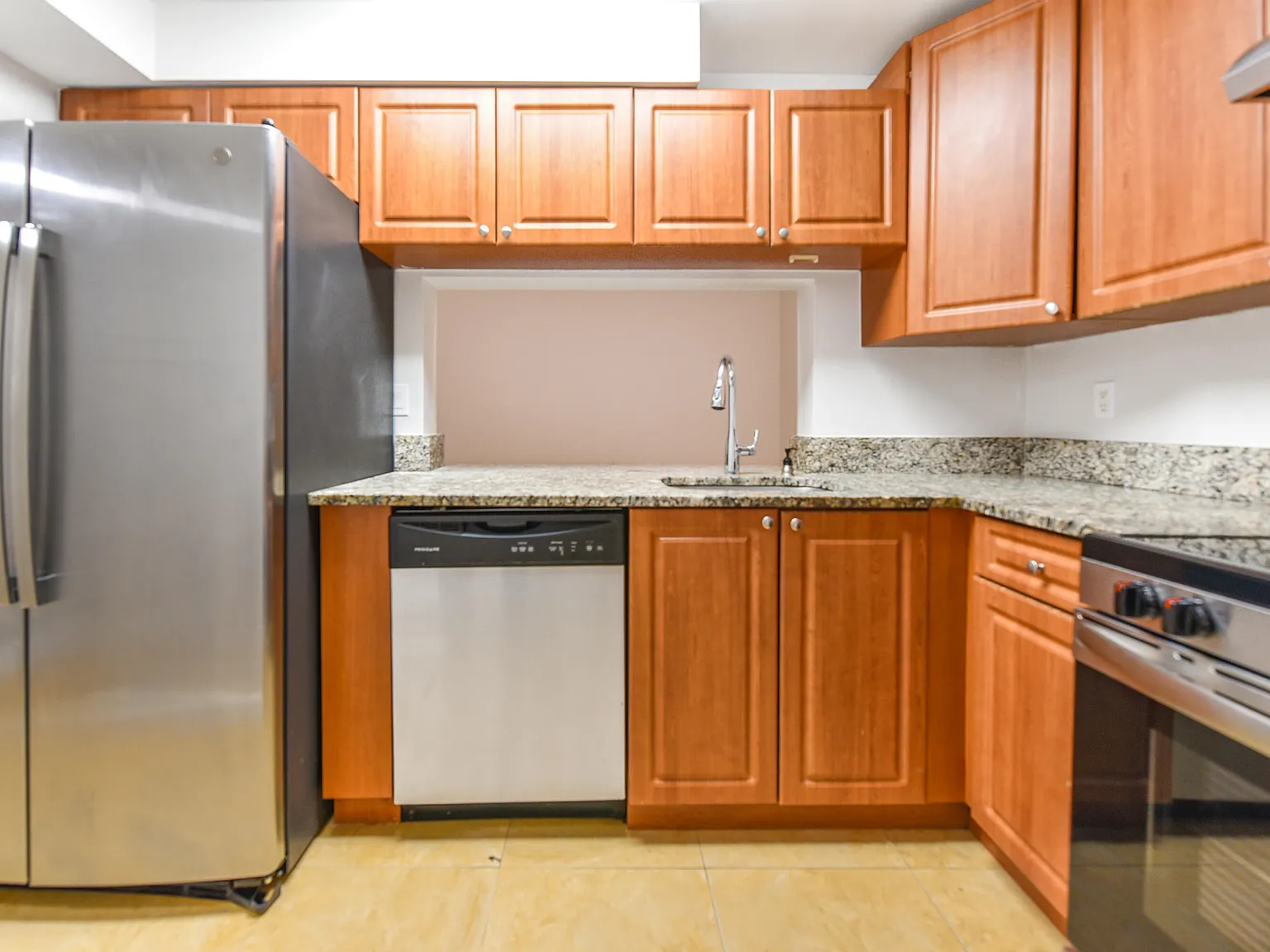 Laurels At Sherwood Condominium — Photo 3