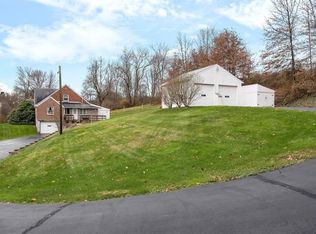 1038 Pittsburgh Rd, Valencia, PA 16059