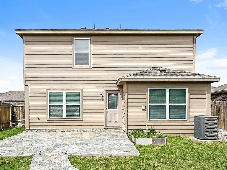 8916 Highland Orchard Dr — Photo 17