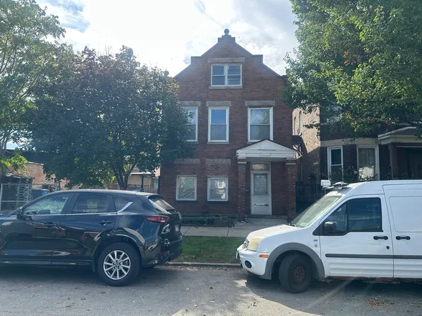 2705 W 39th Pl, Chicago, IL 60632