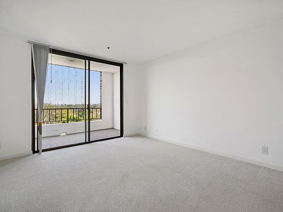 3rd image of 2265 S Beverly Glen Blvd APT 206