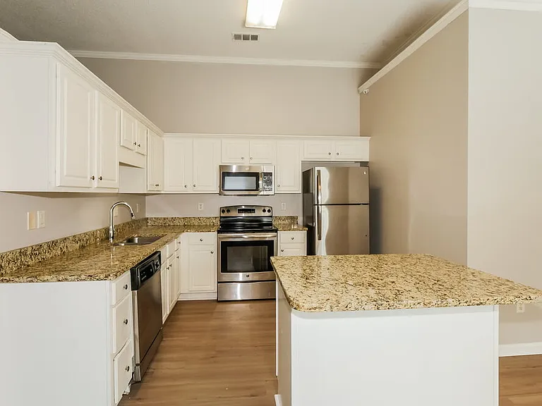 8701 Eagle View Dr — Photo 6