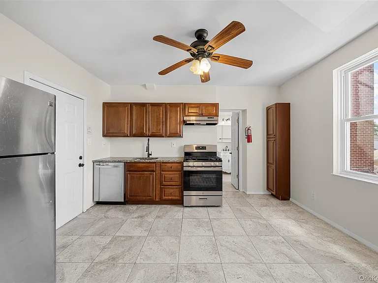 402 Jericho Tpke #1 — Photo 4