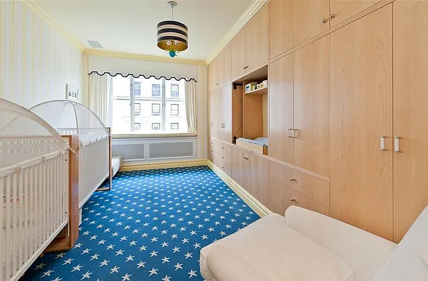 Sold by Sloane Square | media 19