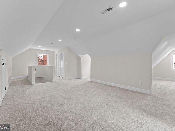 4th image of 3404 Aberdeen St