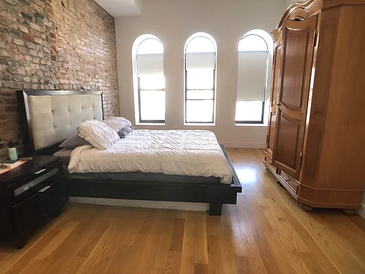 Rented by BRICK & GALO REALTY CORP | media 8