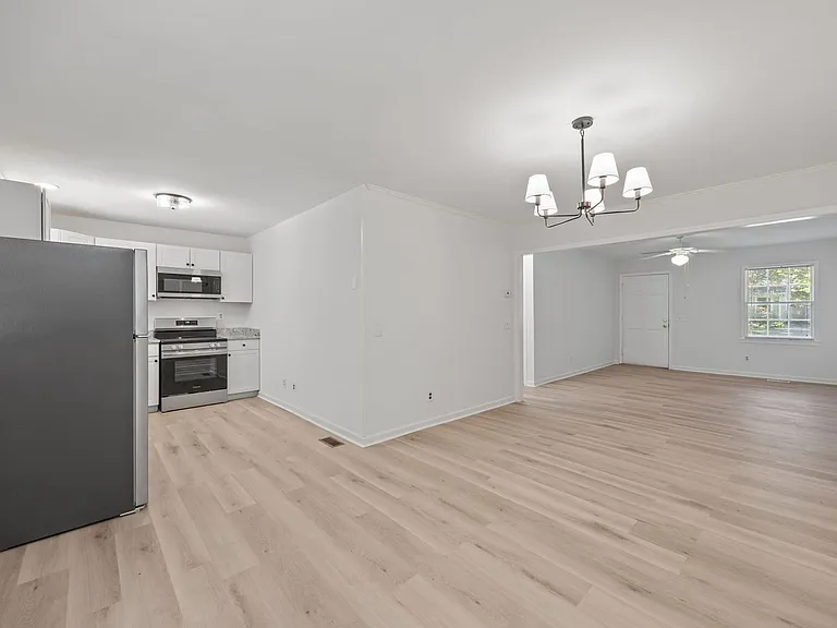 7444 Edenwood Ln — Photo 9