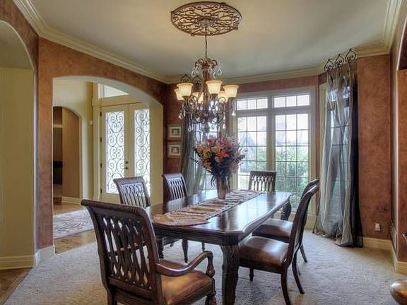 Formal dining room