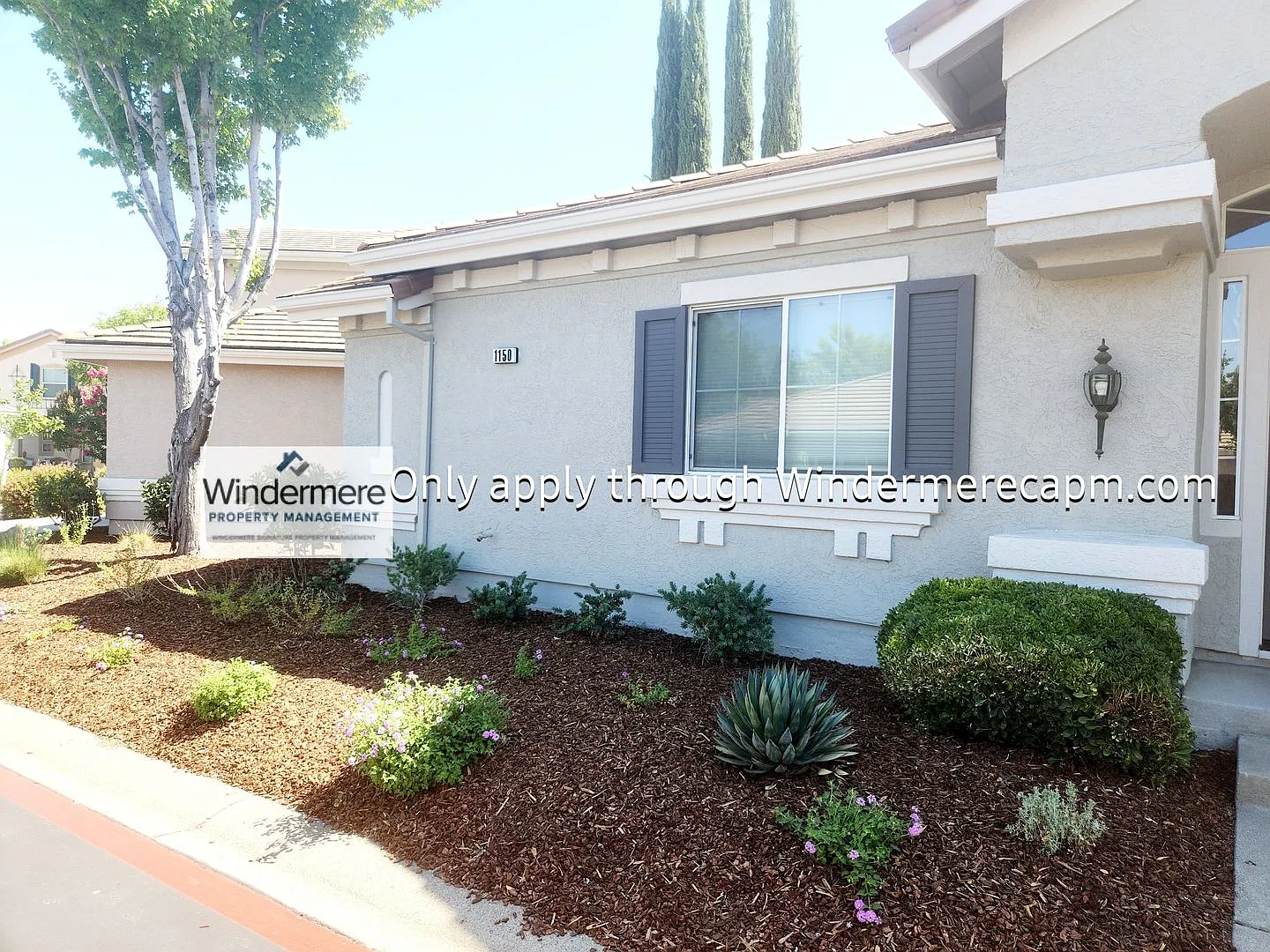 Bright 3 bedroom, 2 bath in Gated Community of Bentley Square! — Photo 3