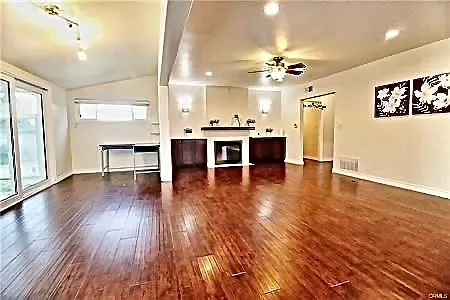 1704 E Vine Ave — Photo 3