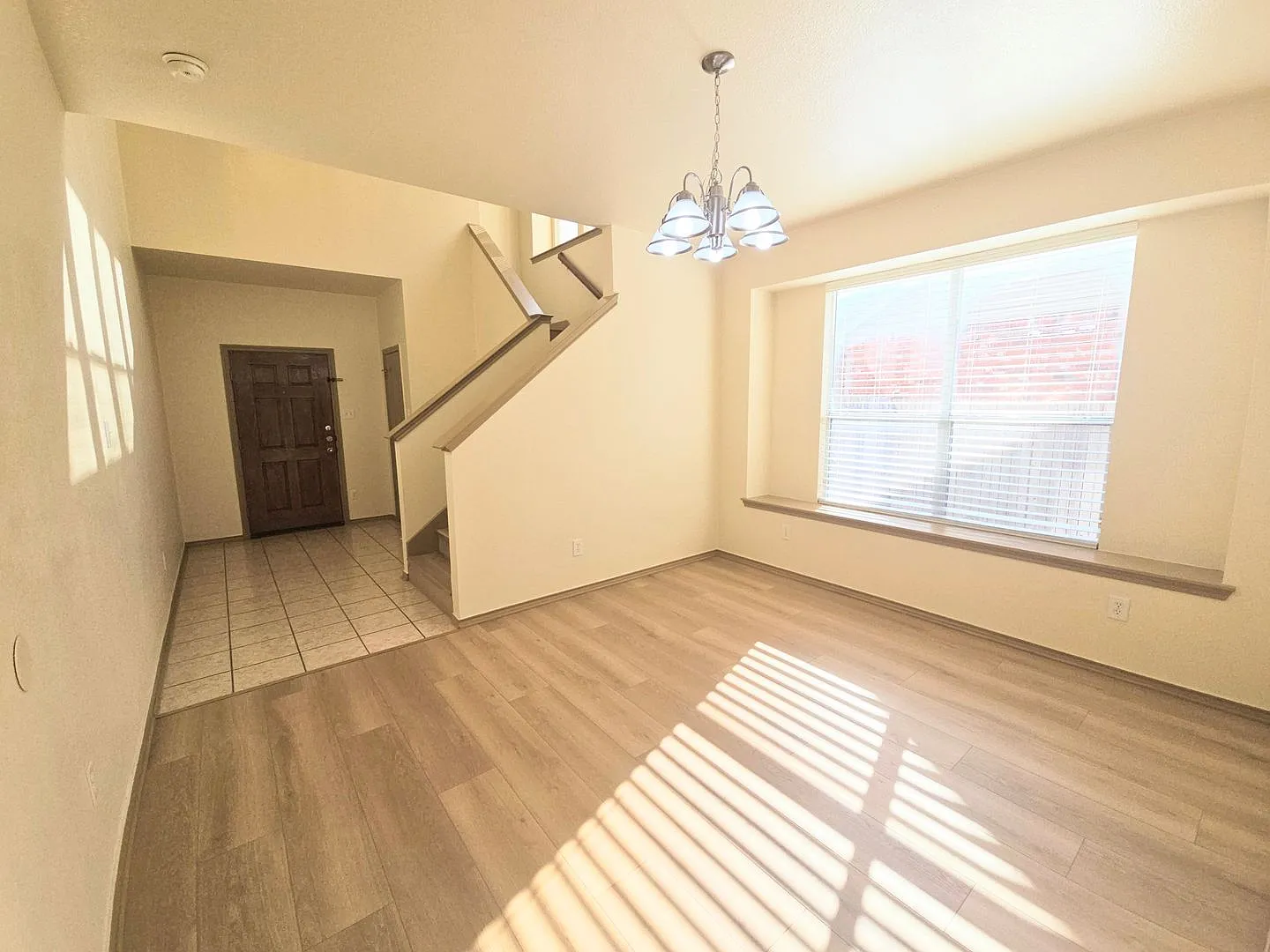 Large 2 Story in Northwest ISD with Community Pool — Photo 4