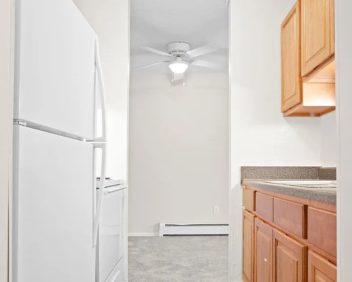 The Hillcrest Apartments — Photo 14