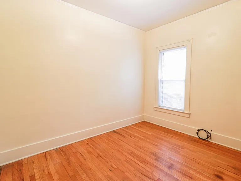 1265 Beaconsfield Ave — Photo 5