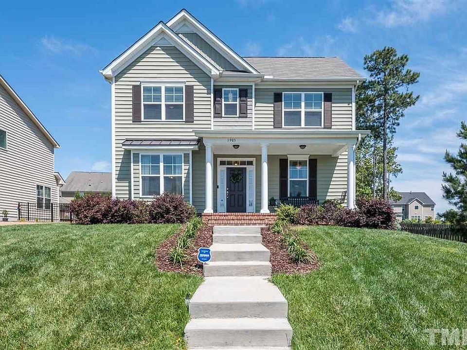 1st image of 1905 Hemlock Hill Dr