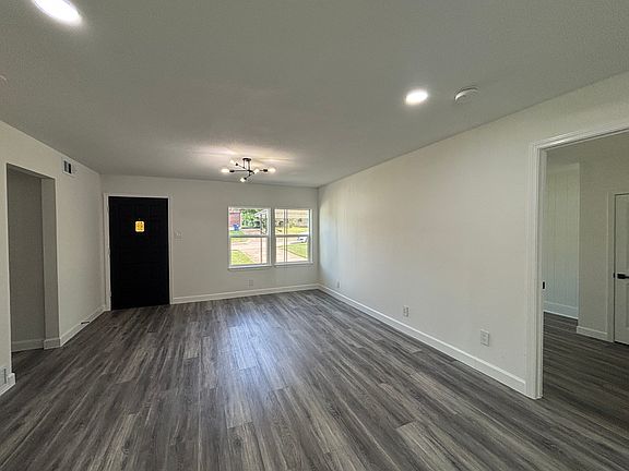 3rd image of 1825 Dudley St