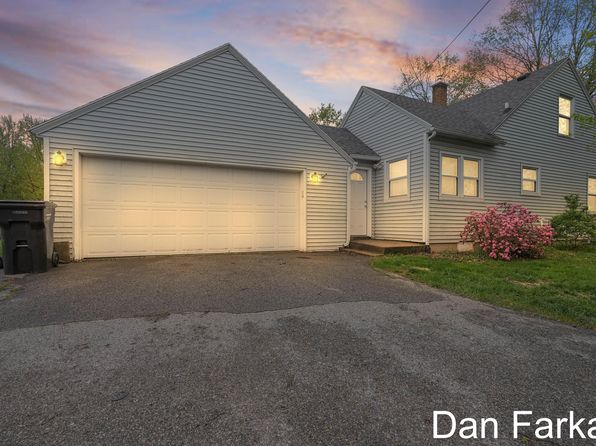 7614 Eastern Ave SE, Byron Center, MI 49315
