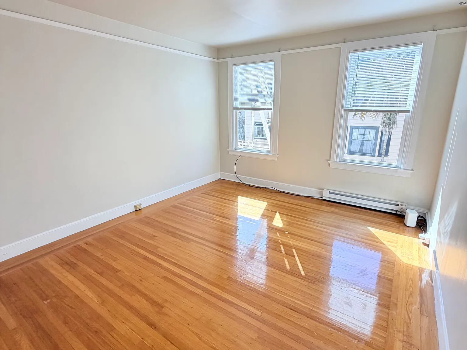 2 bed, 1100 sqft, $7,600 — Photo 4