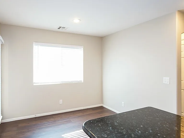 9213 Millikan Ave — Photo 5