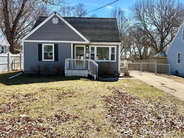 509 E Holcomb Ave, Des Moines, IA 50313