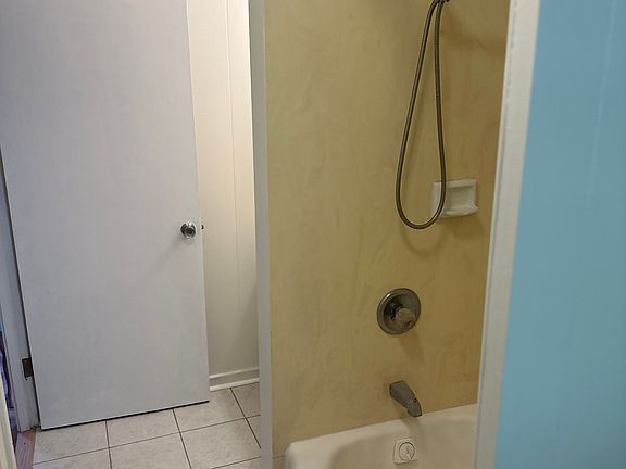 5th image of 821A Puunani Pl #A