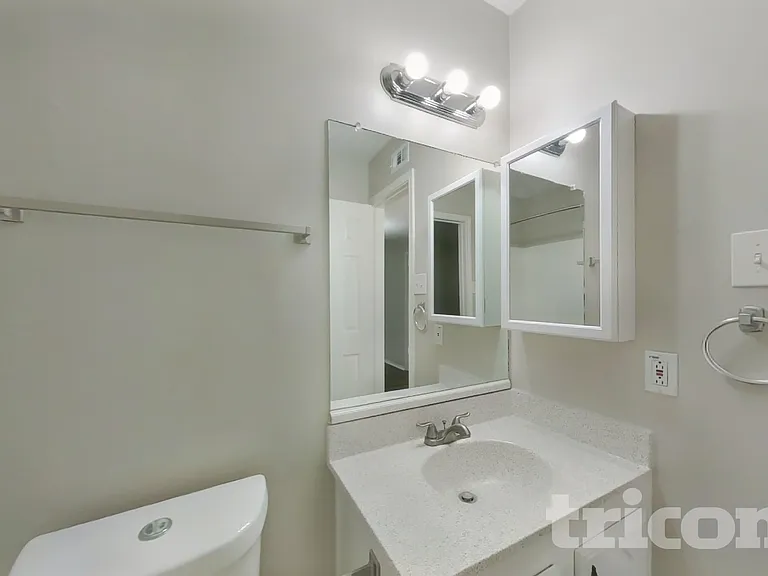 7811 Bluff Trail Dr — Photo 14