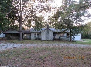 1303 N Main St, Cave City, AR 72521